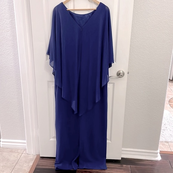 🎁NWT Vince Camuto Royal Blue Full Length Soufflé Gown with Cape Overlay - Picture 2 of 6